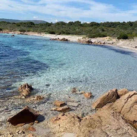 Appartamento Ampio appartamento a 15 min dal mare e 10 da Olbia *