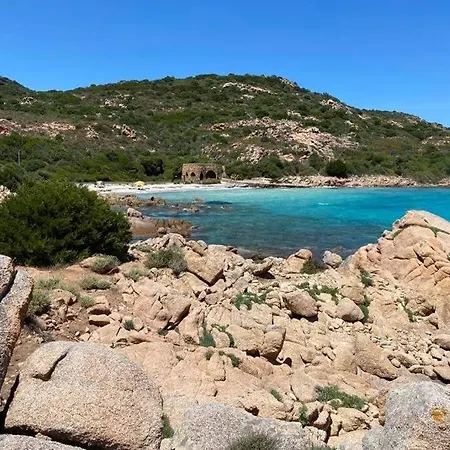 Appartamento Ampio appartamento a 15 min dal mare e 10 da Olbia Biaxi